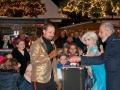 - Burgemeester Molkenboer verrichtte samen met Elsa de openingshandeling. Links presentator Maarten Tuit